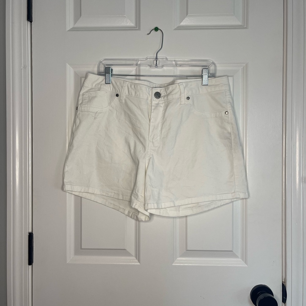 1822 Denim Women's Cream Shorts